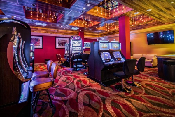 Downtown Grand Hotel & Casino image 30